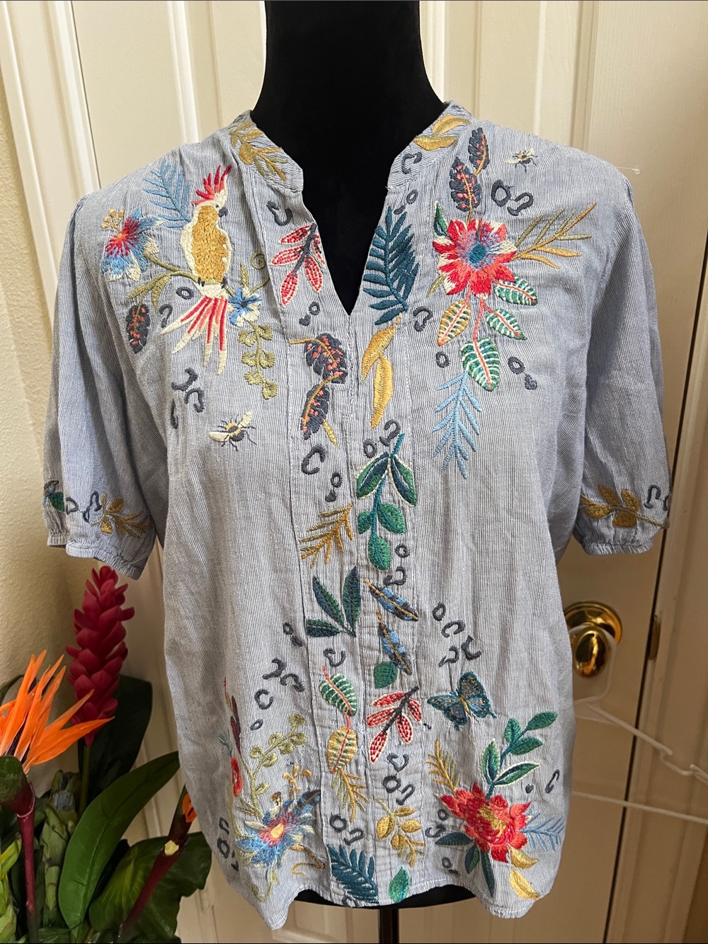 Johnny was workshop parrot tiger leopard embroidered blouse pinstripes S